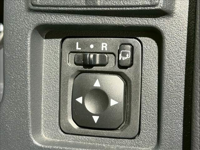 デリカD:5 D プレミアム ワンオーナー 両側パワースライド 純正ナビ パワーバックドア クルーズコントロール パドルシフト シートヒーター AC100V パワーシート バック・サイド・フロントカメラ ETC スマートキー(44枚目)