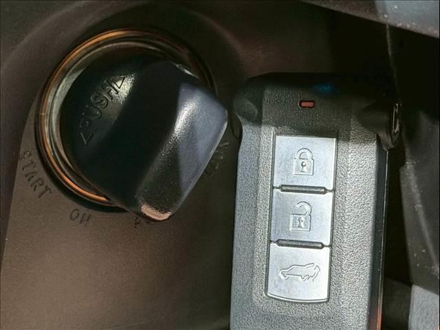 デリカD:5 D プレミアム ワンオーナー 両側パワースライド 純正ナビ パワーバックドア クルーズコントロール パドルシフト シートヒーター AC100V パワーシート バック・サイド・フロントカメラ ETC スマートキー(67枚目)