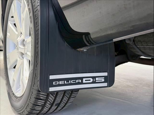デリカD:5 D パワーパッケージ 両側パワースライド アルパインBIGX クルーズコントロール シートヒーター バックカメラ パドルシフト ETC スマートキー フルセグ CD/DVD再生 Bluetooth 純正18インチAW(32枚目)