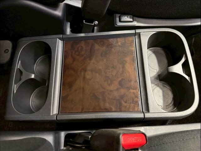 デリカD:5 D パワーパッケージ 両側パワースライド アルパインBIGX クルーズコントロール シートヒーター バックカメラ パドルシフト ETC スマートキー フルセグ CD/DVD再生 Bluetooth 純正18インチAW(69枚目)