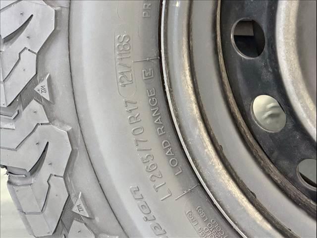 ＦＪクルーザー カラーパッケージ　ＢＦグッドリッチオールテレーン２６５／７０／１７　クルーズコントロール　純正ナビ　バックカメラ　リアソナー　ＥＴＣ　ドライブレコーダー　フロントフォグ　フルセグ　ＣＤ／ＤＶＤ再生　Ｂｌｕｅｔｏｏｔｈ（39枚目）