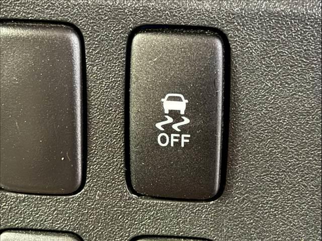 ＦＪクルーザー カラーパッケージ　ＢＦグッドリッチオールテレーン２６５／７０／１７　クルーズコントロール　純正ナビ　バックカメラ　リアソナー　ＥＴＣ　ドライブレコーダー　フロントフォグ　フルセグ　ＣＤ／ＤＶＤ再生　Ｂｌｕｅｔｏｏｔｈ（63枚目）