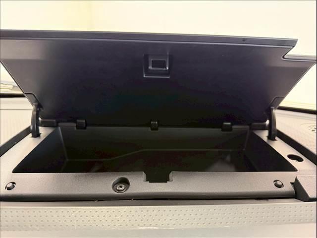 ＦＪクルーザー カラーパッケージ　ＢＦグッドリッチオールテレーン２６５／７０／１７　クルーズコントロール　純正ナビ　バックカメラ　リアソナー　ＥＴＣ　ドライブレコーダー　フロントフォグ　フルセグ　ＣＤ／ＤＶＤ再生　Ｂｌｕｅｔｏｏｔｈ（74枚目）