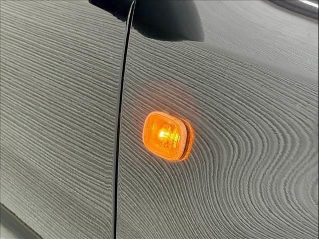 ハイラックスサーフ ＳＳＲ－Ｘリミテッド　社外ＡＷ　ＤＵＥＬＥＲ　Ｍ／Ｔ　社外グリル　ルーフレール　シートカバー　カロッツェリアディスプレイオーディオ　バックカメラ　ＥＴＣ　センターデフロック　ＡＣ１００Ｖ　パートタイム４ＷＤ　キーレスキー（26枚目）