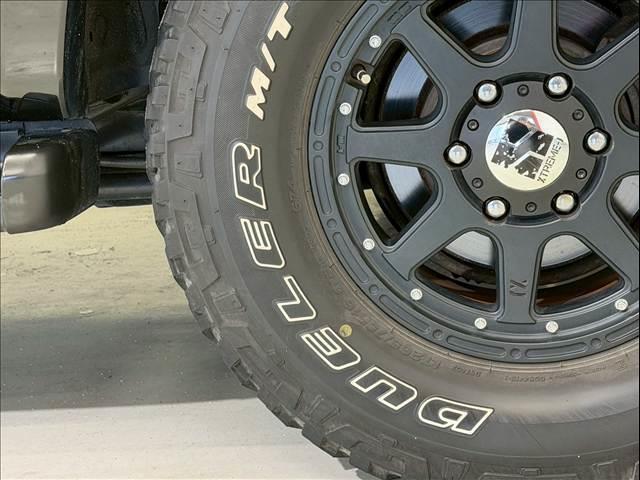 ハイラックスサーフ ＳＳＲ－Ｘリミテッド　社外ＡＷ　ＤＵＥＬＥＲ　Ｍ／Ｔ　社外グリル　ルーフレール　シートカバー　カロッツェリアディスプレイオーディオ　バックカメラ　ＥＴＣ　センターデフロック　ＡＣ１００Ｖ　パートタイム４ＷＤ　キーレスキー（30枚目）