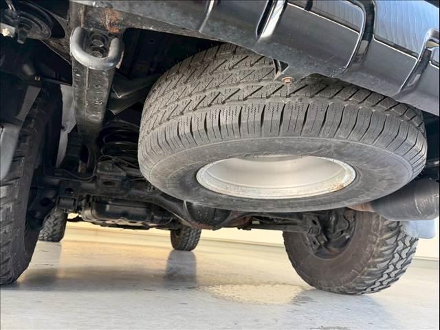 ハイラックスサーフ ＳＳＲ－Ｘリミテッド　社外ＡＷ　ＤＵＥＬＥＲ　Ｍ／Ｔ　社外グリル　ルーフレール　シートカバー　カロッツェリアディスプレイオーディオ　バックカメラ　ＥＴＣ　センターデフロック　ＡＣ１００Ｖ　パートタイム４ＷＤ　キーレスキー（34枚目）