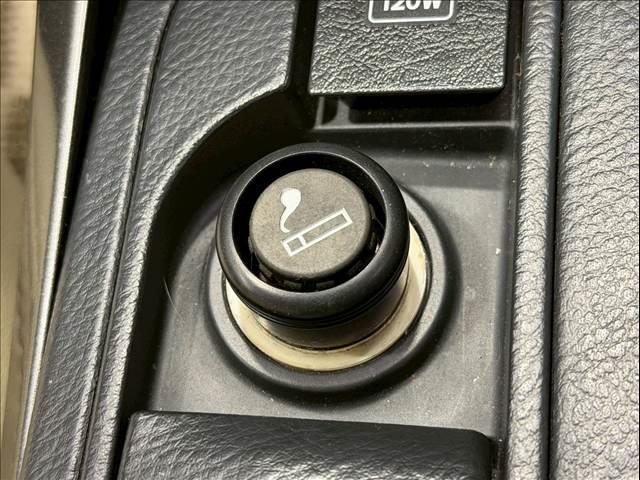 ハイラックスサーフ ＳＳＲ－Ｘリミテッド　社外ＡＷ　ＤＵＥＬＥＲ　Ｍ／Ｔ　社外グリル　ルーフレール　シートカバー　カロッツェリアディスプレイオーディオ　バックカメラ　ＥＴＣ　センターデフロック　ＡＣ１００Ｖ　パートタイム４ＷＤ　キーレスキー（48枚目）