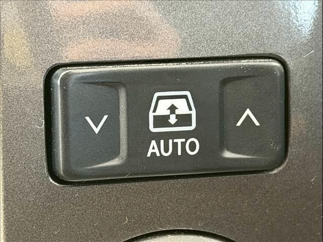 ハイラックスサーフ ＳＳＲ－Ｘリミテッド　社外ＡＷ　ＤＵＥＬＥＲ　Ｍ／Ｔ　社外グリル　ルーフレール　シートカバー　カロッツェリアディスプレイオーディオ　バックカメラ　ＥＴＣ　センターデフロック　ＡＣ１００Ｖ　パートタイム４ＷＤ　キーレスキー（56枚目）