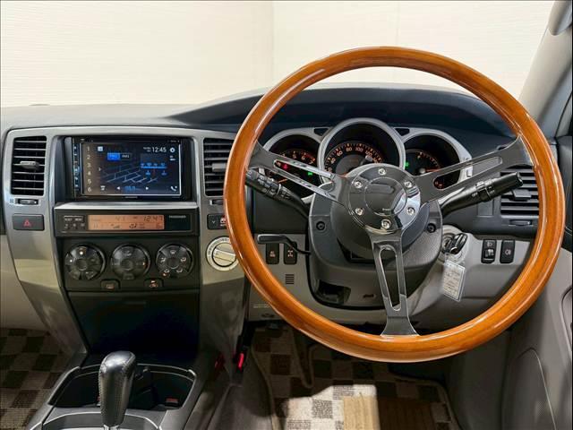 ハイラックスサーフ ＳＳＲ－Ｘリミテッド　社外ＡＷ　ＤＵＥＬＥＲ　Ｍ／Ｔ　社外グリル　ルーフレール　シートカバー　カロッツェリアディスプレイオーディオ　バックカメラ　ＥＴＣ　センターデフロック　ＡＣ１００Ｖ　パートタイム４ＷＤ　キーレスキー（61枚目）