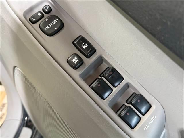 ハイラックスサーフ ＳＳＲ－Ｘリミテッド　社外ＡＷ　ＤＵＥＬＥＲ　Ｍ／Ｔ　社外グリル　ルーフレール　シートカバー　カロッツェリアディスプレイオーディオ　バックカメラ　ＥＴＣ　センターデフロック　ＡＣ１００Ｖ　パートタイム４ＷＤ　キーレスキー（62枚目）