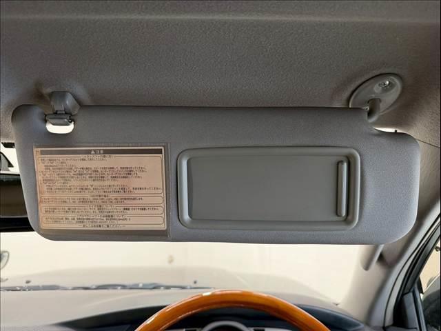 ハイラックスサーフ ＳＳＲ－Ｘリミテッド　社外ＡＷ　ＤＵＥＬＥＲ　Ｍ／Ｔ　社外グリル　ルーフレール　シートカバー　カロッツェリアディスプレイオーディオ　バックカメラ　ＥＴＣ　センターデフロック　ＡＣ１００Ｖ　パートタイム４ＷＤ　キーレスキー（71枚目）