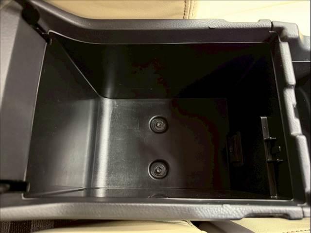 ハイラックスサーフ ＳＳＲ－Ｘリミテッド　社外ＡＷ　ＤＵＥＬＥＲ　Ｍ／Ｔ　社外グリル　ルーフレール　シートカバー　カロッツェリアディスプレイオーディオ　バックカメラ　ＥＴＣ　センターデフロック　ＡＣ１００Ｖ　パートタイム４ＷＤ　キーレスキー（75枚目）