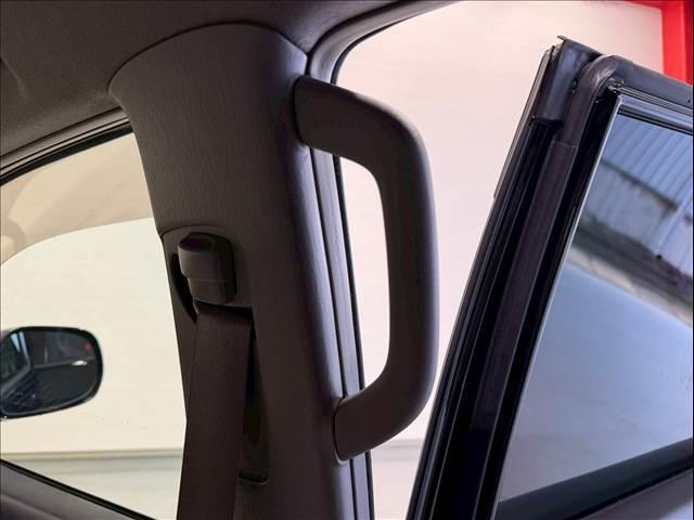 ハイラックスサーフ ＳＳＲ－Ｘリミテッド　社外ＡＷ　ＤＵＥＬＥＲ　Ｍ／Ｔ　社外グリル　ルーフレール　シートカバー　カロッツェリアディスプレイオーディオ　バックカメラ　ＥＴＣ　センターデフロック　ＡＣ１００Ｖ　パートタイム４ＷＤ　キーレスキー（77枚目）