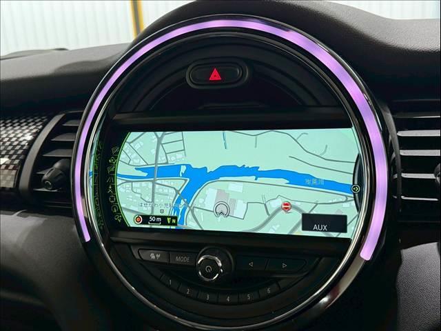 MINI クーパーS 純正ナビ バックカメラ ミラー一体型ETC クルーズコントロール コンフォートアクセス ステアリングリモコン アイドリングストップ USBポート Bluetooth スマートキー 純正17インチAW(3枚目)