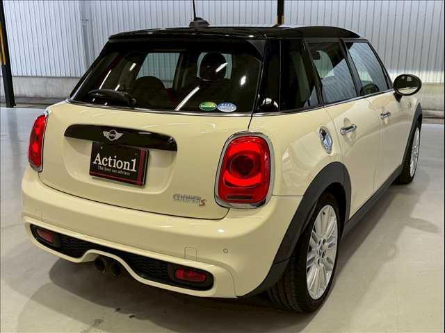 MINI クーパーS 純正ナビ バックカメラ ミラー一体型ETC クルーズコントロール コンフォートアクセス ステアリングリモコン アイドリングストップ USBポート Bluetooth スマートキー 純正17インチAW(44枚目)