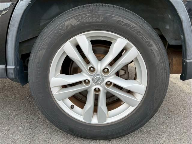 エクストレイル ２０Ｘ　純正ナビ　バックカメラ　シートヒーター　ルーフレール　ＥＴＣ　インテリジェントキー　ＣＤ／ＤＶＤ再生　Ｂｌｕｅｔｏｏｔｈ　カプロンシート　オートライト　オートエアコン　純正１７インチＡＷ（24枚目）