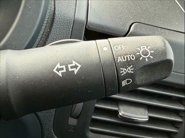 エクストレイル ２０Ｘ　純正ナビ　バックカメラ　シートヒーター　ルーフレール　ＥＴＣ　インテリジェントキー　ＣＤ／ＤＶＤ再生　Ｂｌｕｅｔｏｏｔｈ　カプロンシート　オートライト　オートエアコン　純正１７インチＡＷ（50枚目）