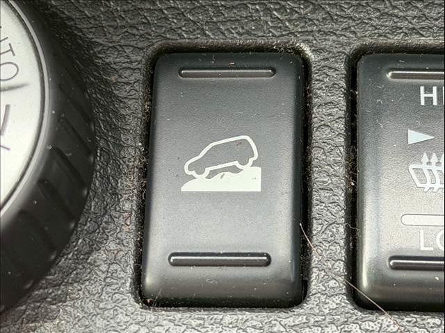 エクストレイル ２０Ｘ　純正ナビ　バックカメラ　シートヒーター　ルーフレール　ＥＴＣ　インテリジェントキー　ＣＤ／ＤＶＤ再生　Ｂｌｕｅｔｏｏｔｈ　カプロンシート　オートライト　オートエアコン　純正１７インチＡＷ（58枚目）