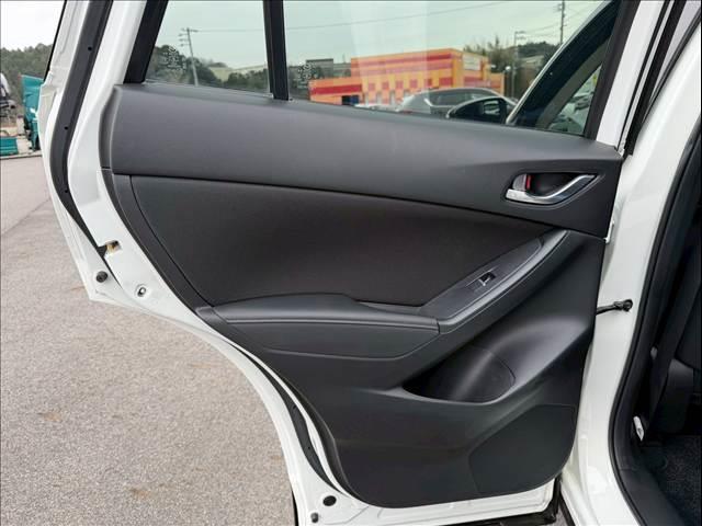 �e��I�[�g���[�������p�ӂ��Ă���܂��B�����O�~����R���\�B�P�Q�񂩂�P�Q�O��܂ł��x���񐔂����I�ђ����܂��B���ÎԂ���V�Ԃ��ׂĂɂ����p�����܂��B���C�y�ɃX�^�b�t�ւ����k���������B