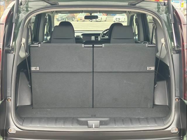 クロスロード ２０Ｘ　全塗装　グリーンマッドブラック　社外１６ＡＷ　ＢＦグッドリッチオールテレーン２１５／７０／１６　純正ＨＤＤナビ　バックカメラ　ＥＴＣ　ステアリングリモコン　スマートキー　ＣＤ／ＤＶＤ再生（21枚目）