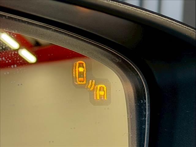 �y�u���C���h�X�|�b�g���j�^�����O�z���s���A�h�A�~���[�̎��p�ɂȂ�₷���ӏ��Ɍ㑱�Ԃ��ڋ߂���ƃT�C�h�~���[�t�߂Ɍx����\���A�h���C�o�[�ɒ��ӊ��N�����Ă���܂��B