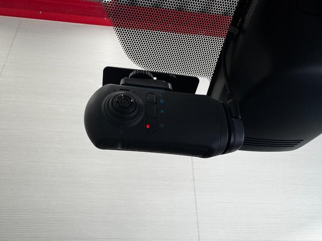 アクア Ｇ　純正ナビ　Ｂｌｕｅｔｏｏｔｈ　３６０°ドライブレコーダー　バックカメラ　ＥＴＣ　クルーズコントロール　ＬＤＡ　オートハイビーム　フルセグＴＶ　プリクラッシュ　横滑り防止　プッシュスタート（14枚目）