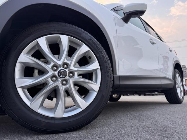 ＣＸ－５ ＸＤ　Ｌパッケージ　純正ナビＴＶ　バックカメラ　ＢＯＳＥ　黒革　シートヒーター　クルーズコントロール　パワーシート　リアビークルモニタリング　アイドリングストップ　スマートキー　プッシュスタート　ＨＩＤ　ディーゼル（11枚目）