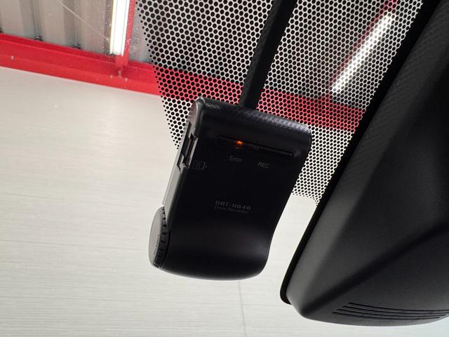 アクア Ｇ　Ｇ’ｓ　純正ナビ　Ｂｌｕｅｔｏｏｔｈ　フルセグＴＶ　ドラレコ　ＥＴＣ　バックカメラ　シートヒーター　クルーズコントロール　レーンアシスト　衝突軽減ブレーキ　Ｇ’ｓ１７インチアルミホイール　ＬＥＤヘッドライト（8枚目）