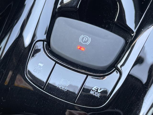 Ｃ－ＨＲ Ｇ　後期型　純正エアロパーツ　ハーフレザー　ＢＳＭ　ＬＥＤ　ディスプレイオーディオ　フルセグＴＶ　シートヒーター　レーダークルーズ　クリアランスソナー　バックカメラ　ＥＴＣ　純正１８インチＡＷ（33枚目）