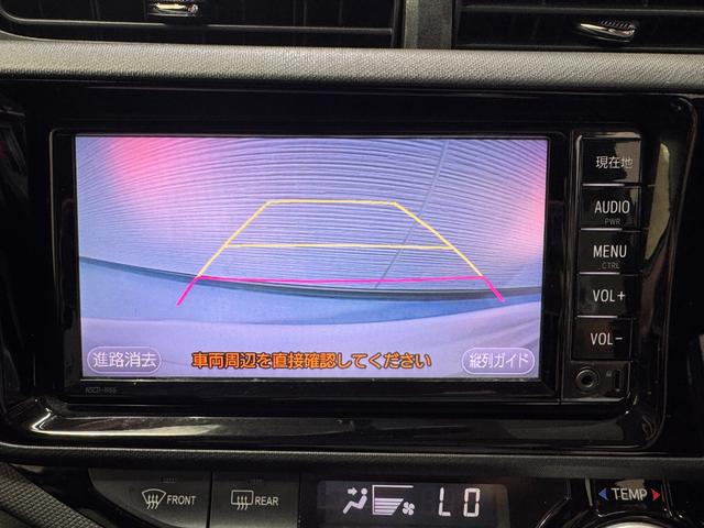 アクア Ｓ　純正ナビ　シートヒーター　ＥＴＣ　バックカメラ　Ｂｌｕｅｔｏｏｔｈ　テレビ　ＣＤ　横滑り防止　オートライト　オートエアコン　プッシュスタート　スマートキー　ＥＶ　ＥＣＯモード（9枚目）