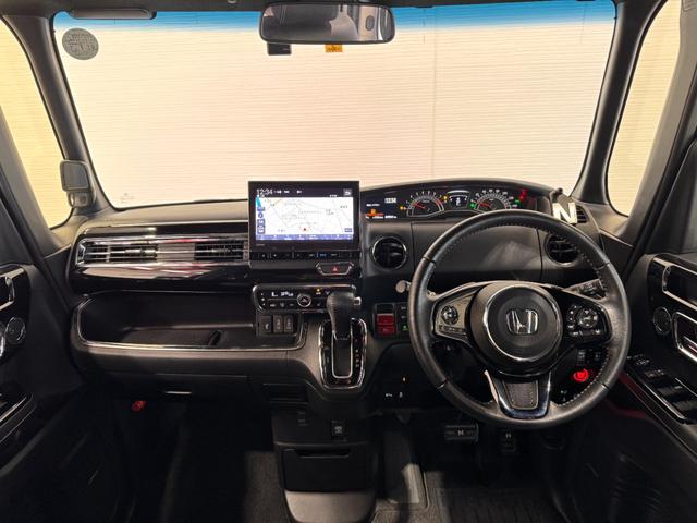 Ｎ－ＢＯＸカスタム Ｌターボ　純正９インチナビ　ａｐｐｌｅｃａｒｐｌａｙ　バックカメラ　ＥＴＣ　レーダークルーズコントロール　両側パワースライドドア　レーンアシスト　衝突軽減ブレーキ　パーキングセンサー　純正１５インチＡＷ（2枚目）