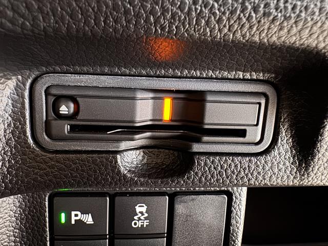 Ｎ－ＢＯＸカスタム Ｌターボ　純正９インチナビ　ａｐｐｌｅｃａｒｐｌａｙ　バックカメラ　ＥＴＣ　レーダークルーズコントロール　両側パワースライドドア　レーンアシスト　衝突軽減ブレーキ　パーキングセンサー　純正１５インチＡＷ（12枚目）