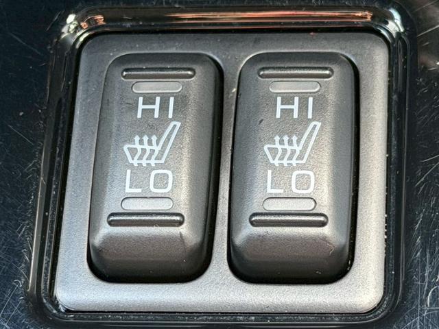 エクリプスクロスPHEV G e-アシスト レーダークルーズ AC1500W ハーフレザー シートヒーター ヘッドアップディスプレイ オートハイビーム コーナーセンサー ステアリングヒーター バックカメラ 電動パーキングブレーキ(6枚目)