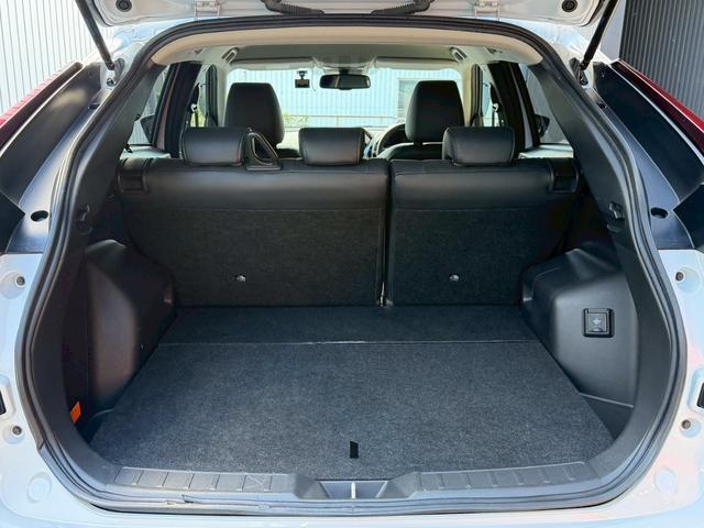 エクリプスクロスPHEV G e-アシスト レーダークルーズ AC1500W ハーフレザー シートヒーター ヘッドアップディスプレイ オートハイビーム コーナーセンサー ステアリングヒーター バックカメラ 電動パーキングブレーキ(21枚目)