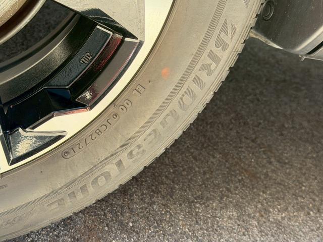 エクリプスクロスPHEV G e-アシスト レーダークルーズ AC1500W ハーフレザー シートヒーター ヘッドアップディスプレイ オートハイビーム コーナーセンサー ステアリングヒーター バックカメラ 電動パーキングブレーキ(24枚目)