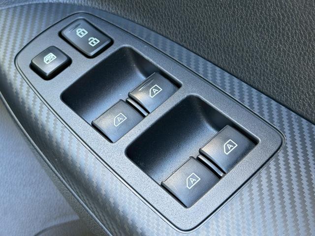 エクリプスクロスPHEV G e-アシスト レーダークルーズ AC1500W ハーフレザー シートヒーター ヘッドアップディスプレイ オートハイビーム コーナーセンサー ステアリングヒーター バックカメラ 電動パーキングブレーキ(44枚目)