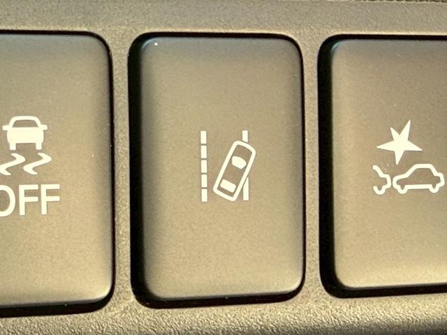 エクリプスクロスPHEV G e-アシスト レーダークルーズ AC1500W ハーフレザー シートヒーター ヘッドアップディスプレイ オートハイビーム コーナーセンサー ステアリングヒーター バックカメラ 電動パーキングブレーキ(48枚目)