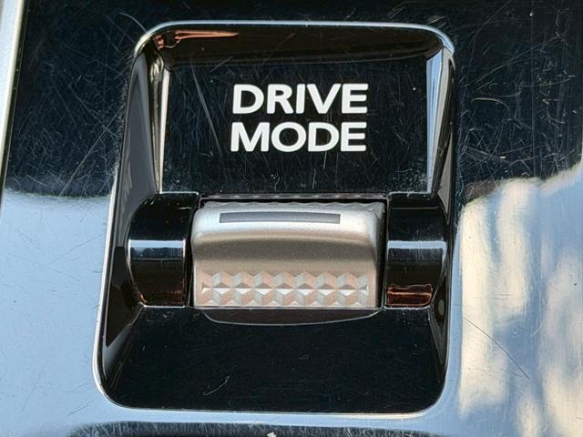 エクリプスクロスPHEV G e-アシスト レーダークルーズ AC1500W ハーフレザー シートヒーター ヘッドアップディスプレイ オートハイビーム コーナーセンサー ステアリングヒーター バックカメラ 電動パーキングブレーキ(65枚目)