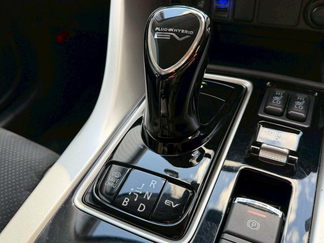 エクリプスクロスPHEV G e-アシスト レーダークルーズ AC1500W ハーフレザー シートヒーター ヘッドアップディスプレイ オートハイビーム コーナーセンサー ステアリングヒーター バックカメラ 電動パーキングブレーキ(67枚目)