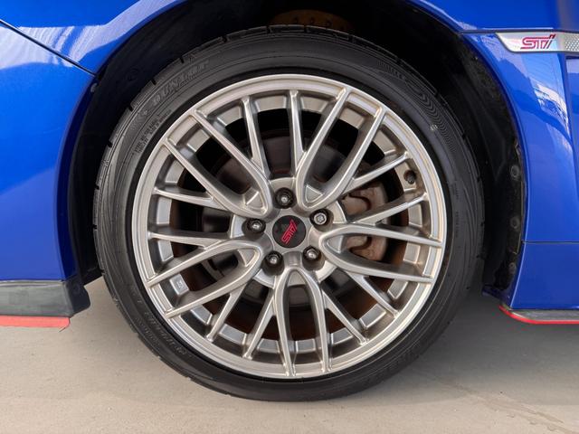 ご覧いただきありがとうございます♪気になったお車がありましたらお気軽にお電話をください♪