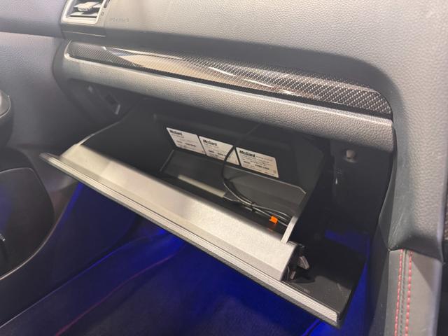 ご覧頂きまして誠に有難うございます!!是非ご来店して頂き、実際にご覧になって頂ければと思います。お客様からのご連絡をスタッフ一同、心よりお待ちしております