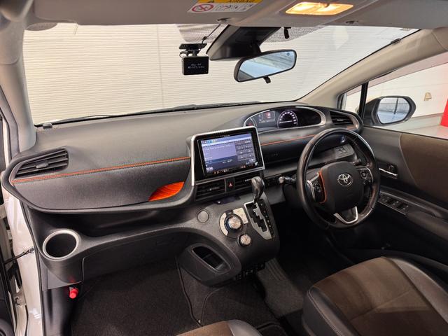 シエンタ ハイブリッドＧ　クエロ　９インチナビ　アラウンドビューモニター　モデリスタ１７インチＡＷ　両側Ｐスライドドア　クルコン　Ｂカメラ　ハーフレザーシート　レーンアシスト　ステアリングヒーター　シートヒーター　ＵＳＢ　ＢＴ（32枚目）