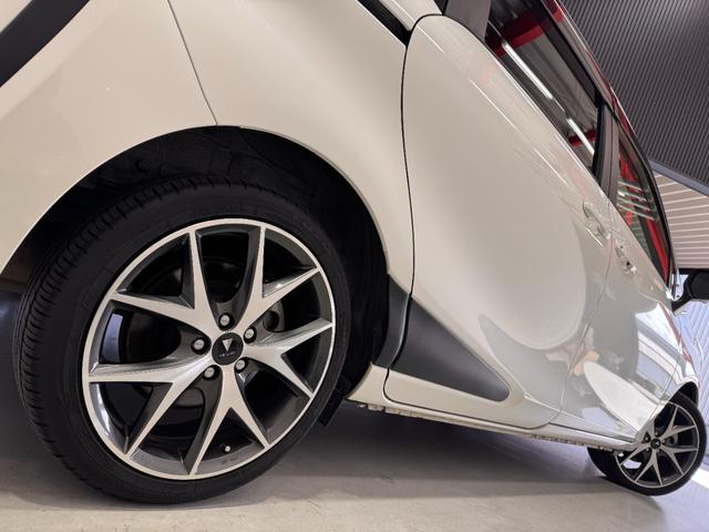 シエンタ ハイブリッドＧ　クエロ　９インチナビ　アラウンドビューモニター　モデリスタ１７インチＡＷ　両側Ｐスライドドア　クルコン　Ｂカメラ　ハーフレザーシート　レーンアシスト　ステアリングヒーター　シートヒーター　ＵＳＢ　ＢＴ（43枚目）