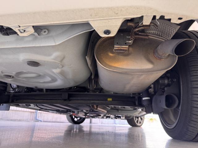 シエンタ ハイブリッドＧ　クエロ　９インチナビ　アラウンドビューモニター　モデリスタ１７インチＡＷ　両側Ｐスライドドア　クルコン　Ｂカメラ　ハーフレザーシート　レーンアシスト　ステアリングヒーター　シートヒーター　ＵＳＢ　ＢＴ（54枚目）