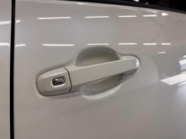 シエンタ ハイブリッドＧ　クエロ　９インチナビ　アラウンドビューモニター　モデリスタ１７インチＡＷ　両側Ｐスライドドア　クルコン　Ｂカメラ　ハーフレザーシート　レーンアシスト　ステアリングヒーター　シートヒーター　ＵＳＢ　ＢＴ（72枚目）