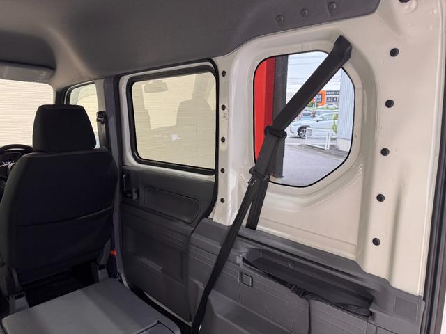 N-VAN G・ホンダセンシング パイオニアナビ Bカメラ 両サイドカメラ レーダークルーズコントロール レーンアシスト パーキングセンサー 衝突軽減ブレーキ ドライブレコーダー Bluetooth 横滑り防止 フルフラット(34枚目)