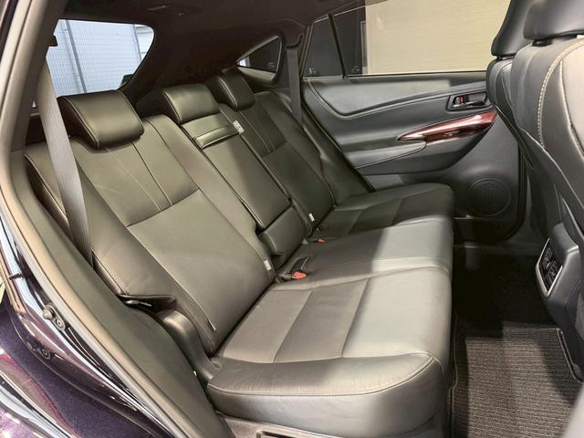 ハリアー プレミアム　アドバンスドパッケージ　黒革　サンルーフ　全周囲カメラ　ＪＢＬサウンド　ＬＥＤヘッド　シートヒーター　レーダークルーズ　パワーバックドア　コーナーセンサー　パワーシート　シートメモリ―　メーカーナビ　オートハイビーム　ＥＴＣ（9枚目）