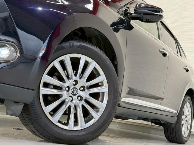 ハリアー プレミアム　アドバンスドパッケージ　黒革　サンルーフ　全周囲カメラ　ＪＢＬサウンド　ＬＥＤヘッド　シートヒーター　レーダークルーズ　パワーバックドア　コーナーセンサー　パワーシート　シートメモリ―　メーカーナビ　オートハイビーム　ＥＴＣ（11枚目）