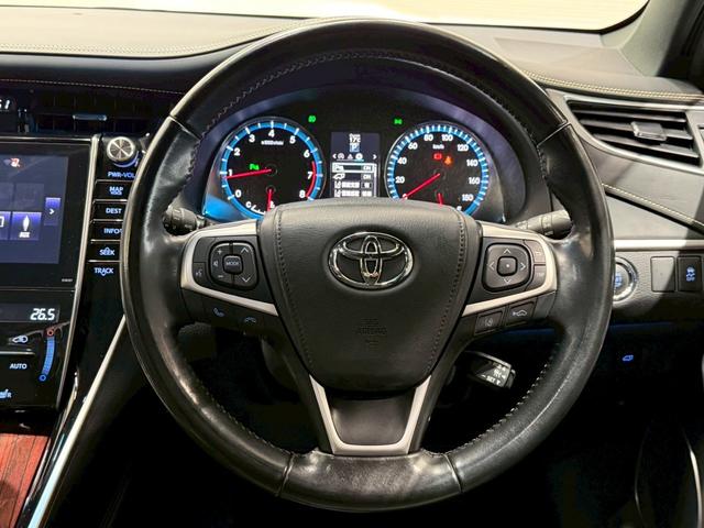 ハリアー プレミアム　アドバンスドパッケージ　黒革　サンルーフ　全周囲カメラ　ＪＢＬサウンド　ＬＥＤヘッド　シートヒーター　レーダークルーズ　パワーバックドア　コーナーセンサー　パワーシート　シートメモリ―　メーカーナビ　オートハイビーム　ＥＴＣ（13枚目）