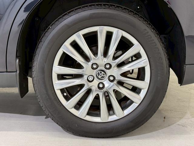 ハリアー プレミアム　アドバンスドパッケージ　黒革　サンルーフ　全周囲カメラ　ＪＢＬサウンド　ＬＥＤヘッド　シートヒーター　レーダークルーズ　パワーバックドア　コーナーセンサー　パワーシート　シートメモリ―　メーカーナビ　オートハイビーム　ＥＴＣ（25枚目）